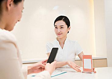 《赛博朋克2077》Mod解锁新区域 汽车旅馆香艳撩人